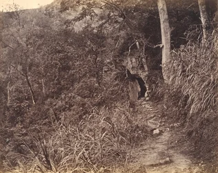 Droga w lewo do klasztoru Yuen foo, ca. 1869.