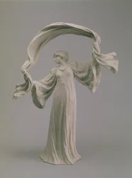 Tancerka z szalikiem na centralnym stole, Sevres, 1900 (herbatnik)