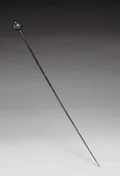 Garment Pin, ok. 1400 pne (odlew i kuty brąz)