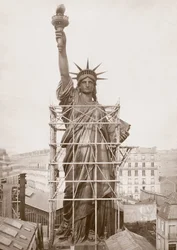 Montaż Statuy Wolności, Paryż 1883