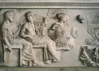 Posejdon, Apollo, Artemida i Afrodyta przedstawieni na wschodnim fryzie Partenonu
