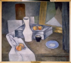 Martwa natura z jabłkami i niebieskim spodkiem (Martwa natura z jabłkami i niebieskim spodkiem) - Dzieło Aleksandra Wasiljewicza Szewczenki (Aleksandre Chevtchenko) (1883-1948), olej na tekturze, ok. 1910 r. - Sztuka rosyjska, XX wiek, awangarda - Państwo 