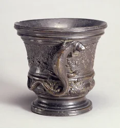 Moździerz z rączką w kształcie jaszczurki, ok. 1500 (brąz)