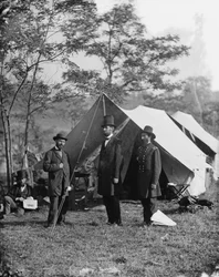 Abraham Lincoln z Allanem Pinkertonem i generałem dywizji Johnem A. McClernandem, 1862