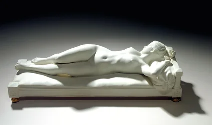 Sevres biszkoptowa figura leżącej nagości, „Le Repos”