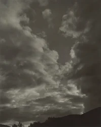 Muzyka - Cykl dziesięciu fotografii chmur, nr II