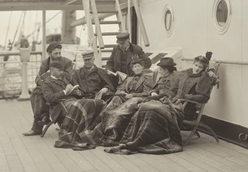 Sime Herrmann, państwo Mann, dr Brown, pan McGibbon, panna Linthicum i Emmy — na pokładzie statku „Bourgogne” w dniach 5–14 maja 1896 r.