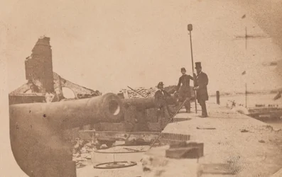 Ewakuacja Fortu Sumter, kwiecień 1861, kwiecień 1861.