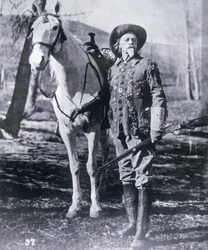 Buffalo Bill Cody (1846-1917) pod koniec życia (zdjęcie czarno-białe)