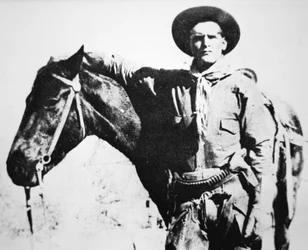 Butch Cassidy (1866-1908/09) ze swoim koniem (zdjęcie czarno-białe)