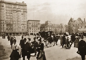 Przed hotelem Plaza, Nowy Jork, 1896 r.