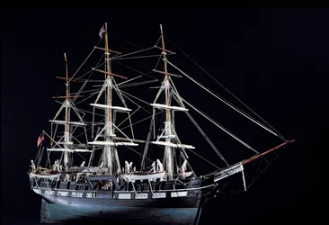 Model XVIII-wiecznego statku wielorybniczego (drewno)