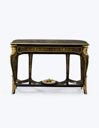 Jeden z pary brązowych szylkretowych pomostów montowanych na ormolu, ok. 1710 (ormolu, mosiężna inkrustacja, szylkret i skóra) (patrz również 360579)