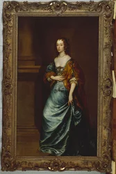Portret Mary Villiers, księżnej Lennox i Richmond, w niebieskiej sukience i brązowej chuście przy kolumnie