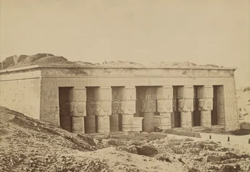 Dendera: Fasada