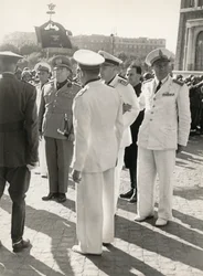 Album „MVSN- Blackshirts”: koniec wojny Carlo Delcroix i złoty medal w białym mundurze z „Corporal of Honour” MVSN (zdjęcie czarno-białe)