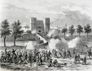 Hiszpania (1868). Chwalebna rewolucja. Atak wojsk rządowych na Bramę Serrans w Walencji. Rycina z "The Illustration. Jorinal Universal". Akwaforta