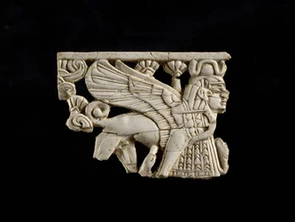 Fragment sfinksa z fortu Salmanasar, Nimrud, asyryjczyk, VIII wpne