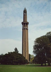 Wieża orientacyjna w Parc Paul-Mistral, zaprojektowana przez Auguste