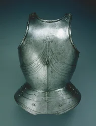 Gotycki napierśnik, Innsbruck, k. XV w. (stal)