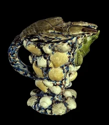 Rustykalny akwamaryn z ceramicznym zdobieniem muszli. Realizacja Bernard Palissy (1510-1589) 1565 Paryż, Musee du Louvre