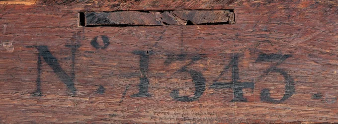 Komoda, ok. 1745 (japoński lakier na ormolu i ebonizowane drewno)