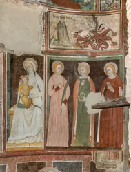 Północny transept, ołtarz św. Michała Archanioła, za ołtarzem freski Bonifacego Bembo, św. Akwiliny i św. Katarzyny Aleksandryjskiej Dziewica z Dzieciątkiem, powyżej symbol Umilitasa
