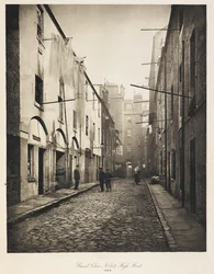 Broad Close No. 167 High Street, od The Old Closes and Streets of Glasgow