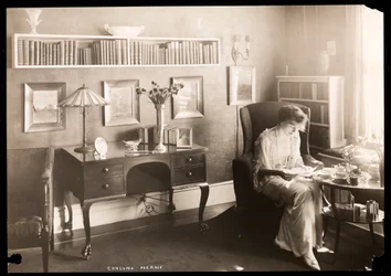 Crystal Herne, ok. 1905 (srebrny odbitka żelatynowa)