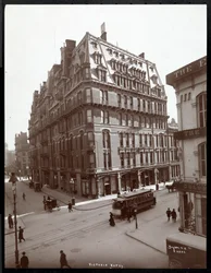 Hotel Victoria, południowo-wschodni róg Broadwayu i 27th Street, Nowy Jork, 1900 lub 1901 (srebrny odbitka żelatynowa)