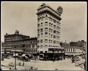 The Pabst Hotel, 42nd Street, Broadway i 7th Avenue, Nowy Jork, 1919 (srebrny odbitka żelatynowa)