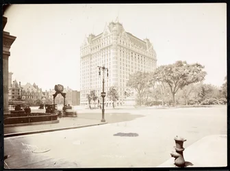 Hotel Plaza, 5th Avenue i 59th Street, Nowy Jork, 1907 (odbitka żelatynowa)