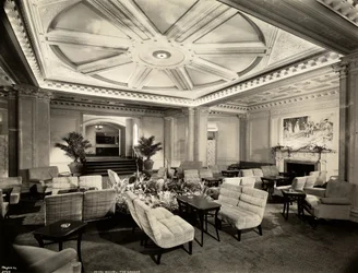 Salon, wychodzący na południowy zachód na Hotel White, 37th Street i Lexington Avenue, Nowy Jork, 1937 (srebrny odbitka żelatynowa)