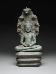 Budda Muchalinda, koniec XII-początek XIII wieku (stop miedzi)