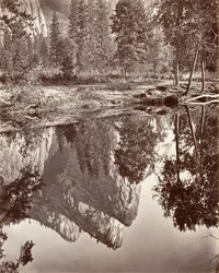 Lustrzany widok Trzech Braci, Yosemite, ca. 1872, wydrukowany ca. 1876.