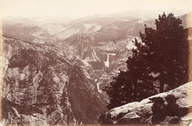 Wodospady Vernal i Nevada z Glacier Point