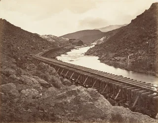 Eureka Quartz Mill and Flume, Nevada, 1875, wydrukowany ca. 1876.