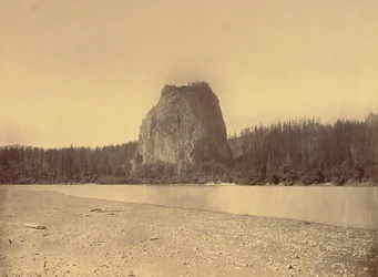 [Castle Rock, rzeka Columbia]