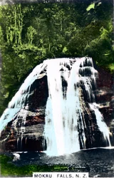 Wodospady Mokau, Wyspa Północna, Nowa Zelandia, ok. 1920 r.