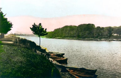 Rzeka Tyne w Hexham, Northumberland, 1926.