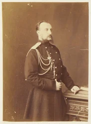 Mikołaj Nikołajewicz de Russie - Portret wielkiego księcia Mikołaja Nikołajewicza (Starszego) Rosji (1831-1891), autorstwa Bergamasco, Karola (Karla) (1830-1896). Zdjęcie albuminy, ok. 1874. Rosyjskie Państwowe Archiwum Filmowe i Fotograficzne, Krasnogorsk