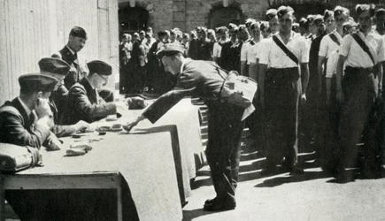 Życie na wypłatach w Królewskich Siłach Powietrznych w regularnych odstępach czasu, 1941 r.