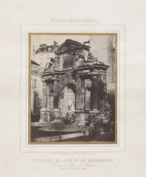 Fontanna w Ogrodzie Luksemburskim (Grota Marii de Medici)