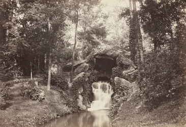 Widok Małej Groty w kierunku Stawu Jelenia, Bois de Boulogne, 1858.