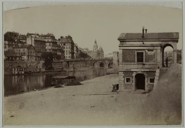 Pawilon celny, port Hôtel-de-Ville i Île de la Cité z Conciergerie, 4. dzielnica, Paryż.