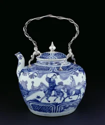 Chiński czajniczek z europejskim uchwytem, okres przejściowy, ok. 1640 (porcelana ze srebrem)