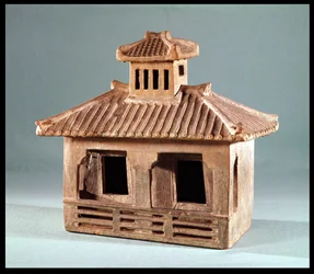 Model domu nagrobnego z dynastii Han (206 pne-AD 220) (terakota)