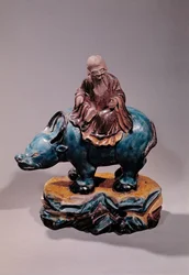 Lao-Tzu (ok. 604-531 pne) na swoim Buffalo, dynastii Qing (ceramika)