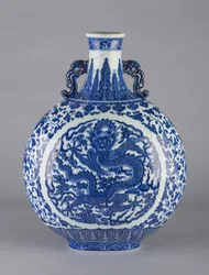 Kolba pielgrzyma, 1736-96 (wyroby z jingdezhen)