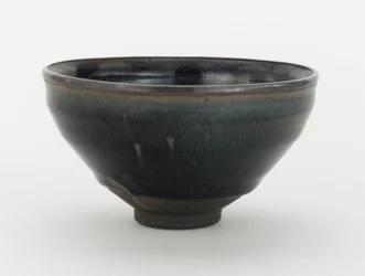 Miseczka do herbaty, prowincja Fujian, dynastia Northern Song lub Southern Song, XII-XIII w. (ceramika)